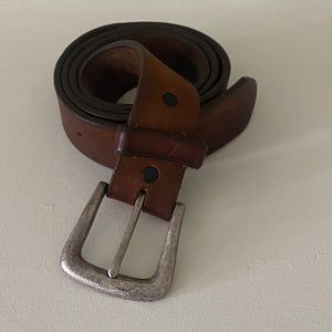 Light brown men’s belt
